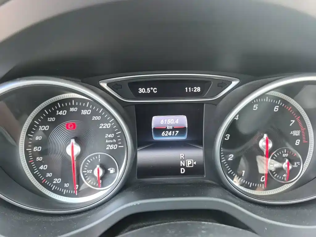 Mercedes-Benz GLA — миниатюра 12