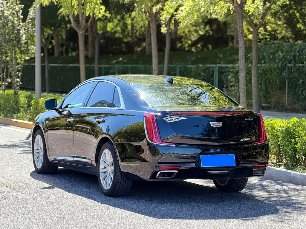 Cadillac XTS — миниатюра 4