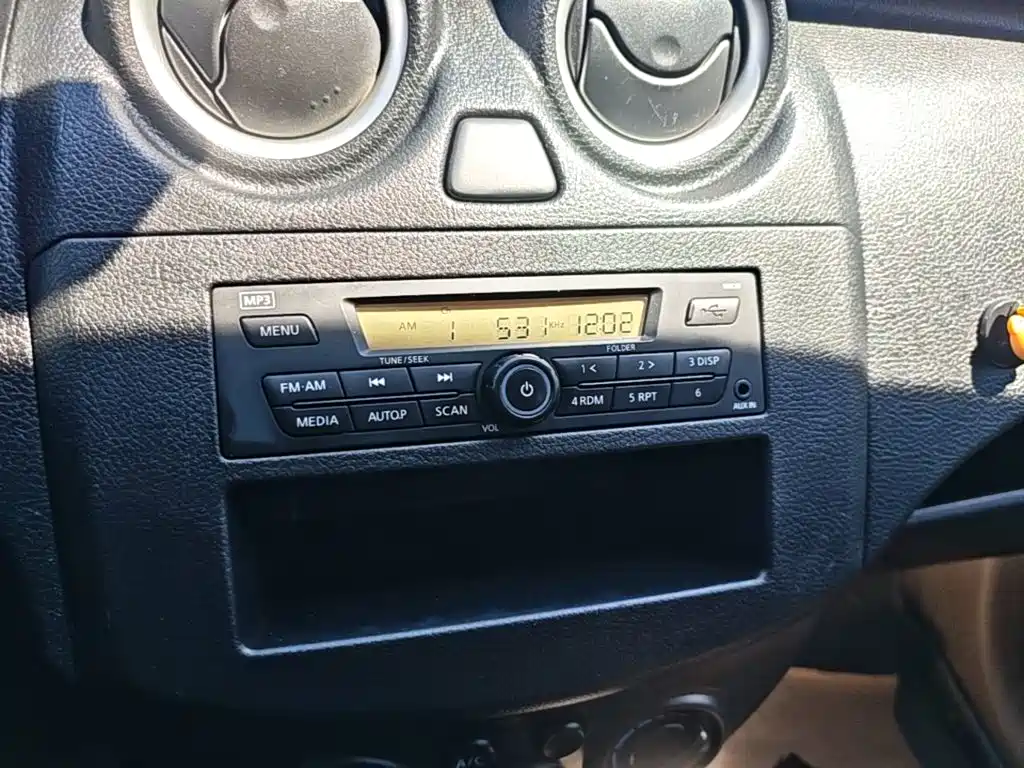 Venucia R30 — миниатюра 13