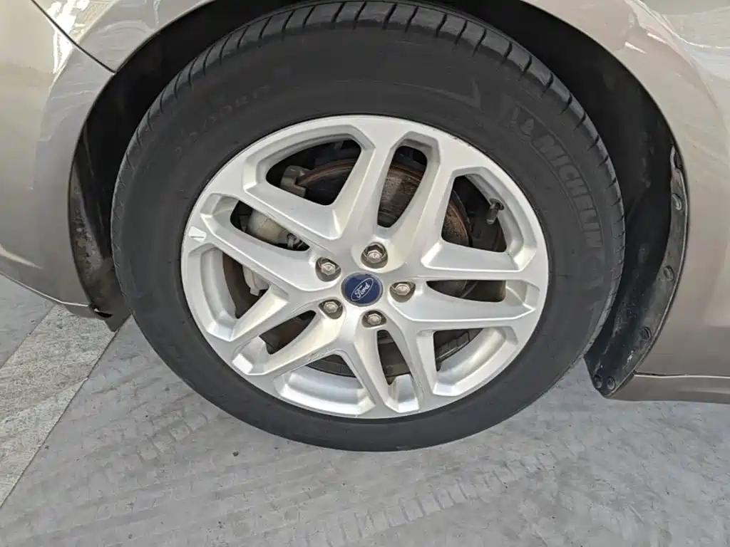 Ford Mondeo — миниатюра 23