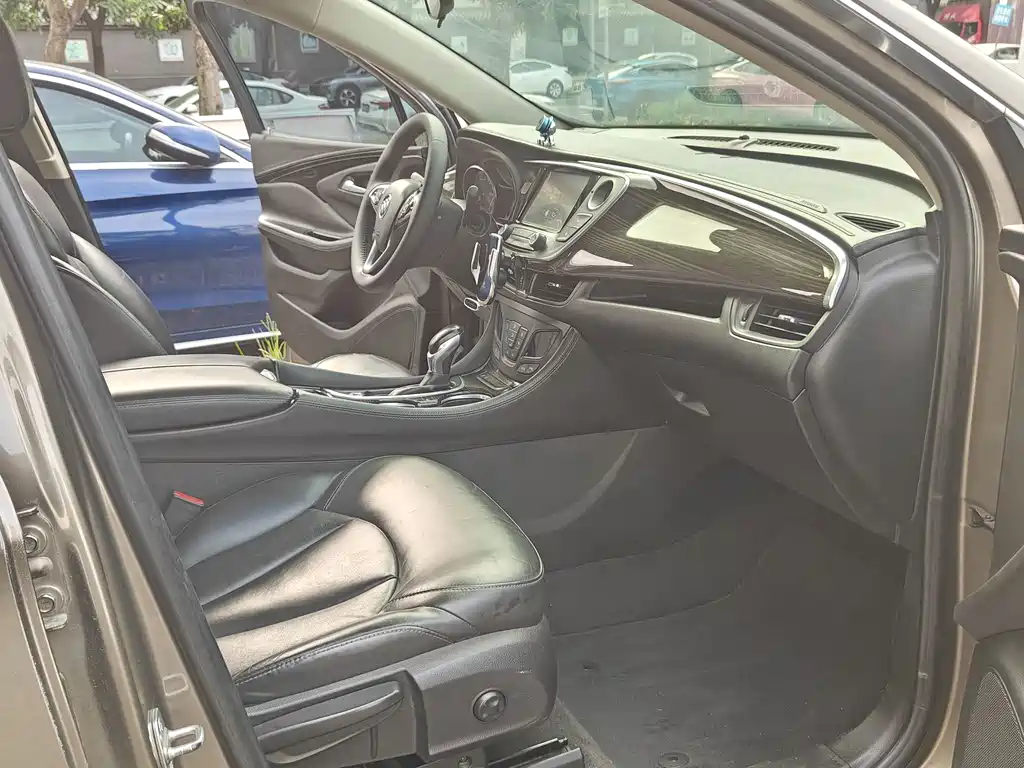 Buick Envision Plus — миниатюра 5