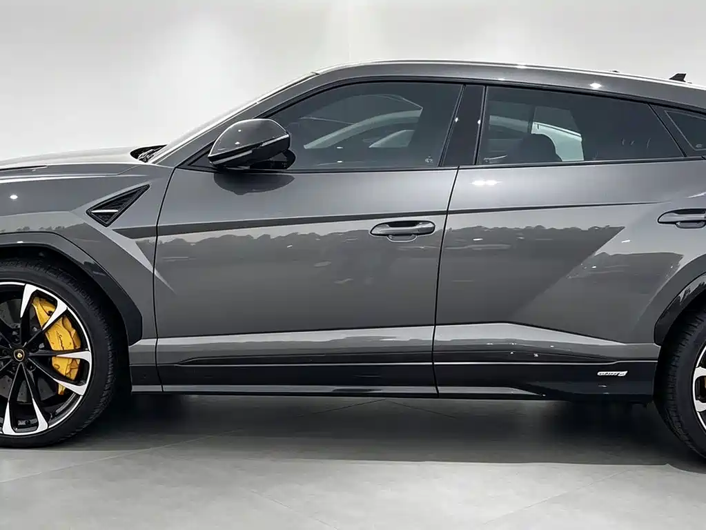 Lamborghini Urus — миниатюра 6