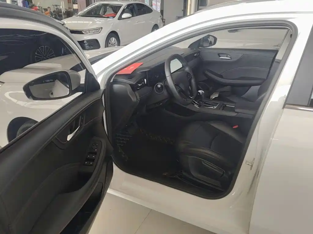 Roewe i5 — миниатюра 16