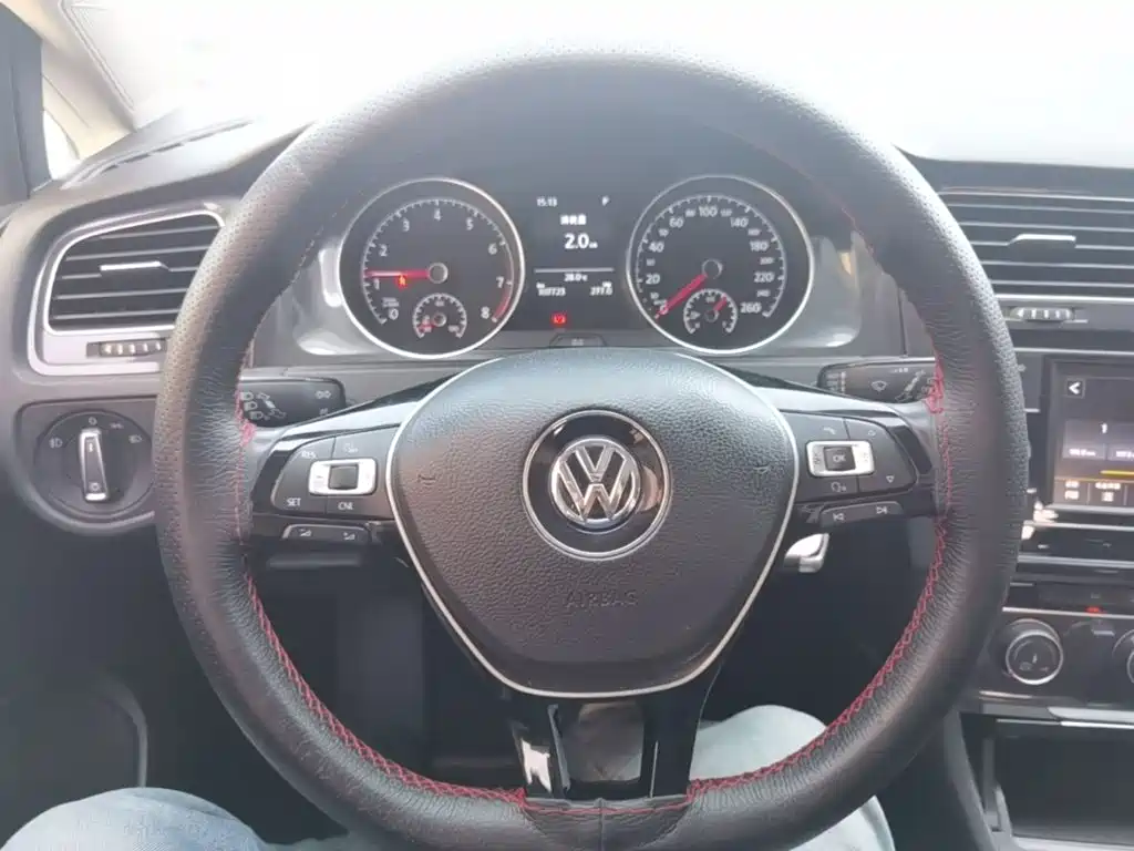 Volkswagen Golf — миниатюра 11