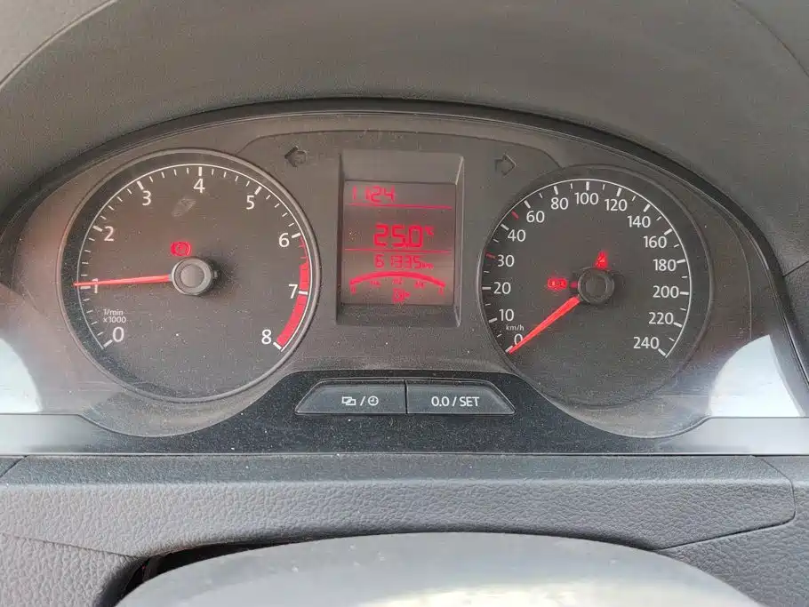 Volkswagen Santana — миниатюра 14