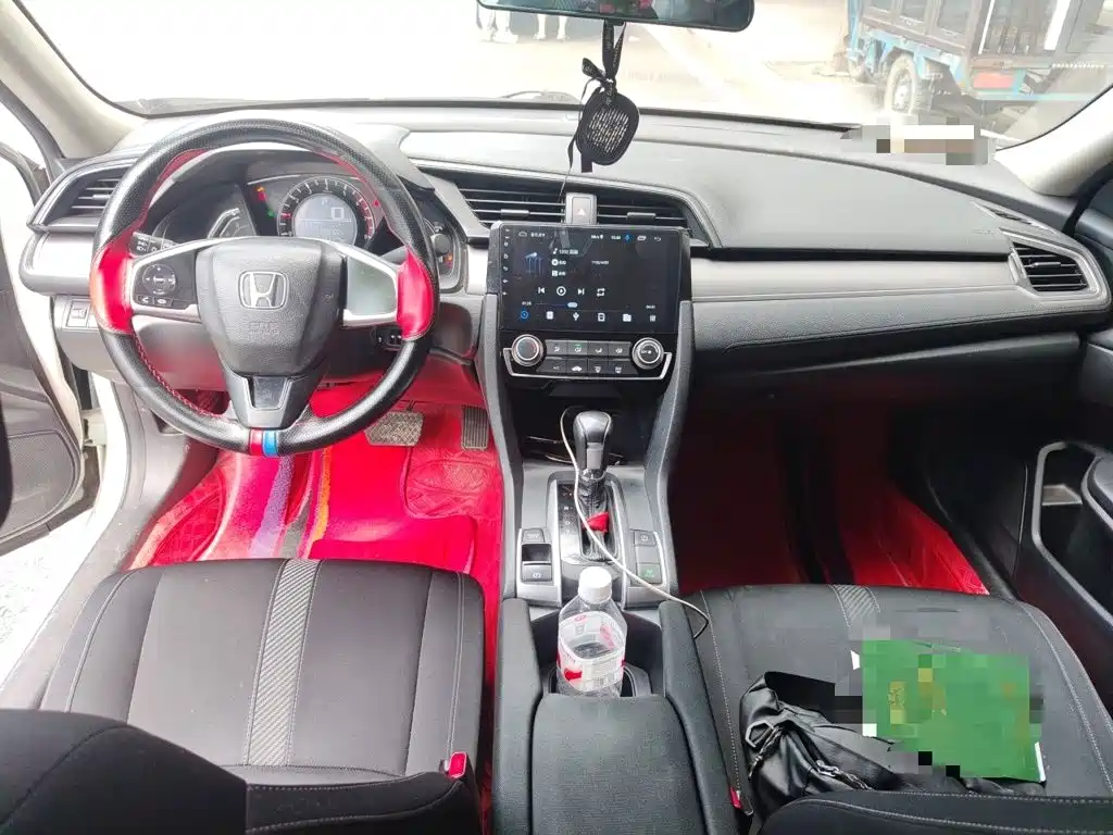 Honda Civic — миниатюра 10