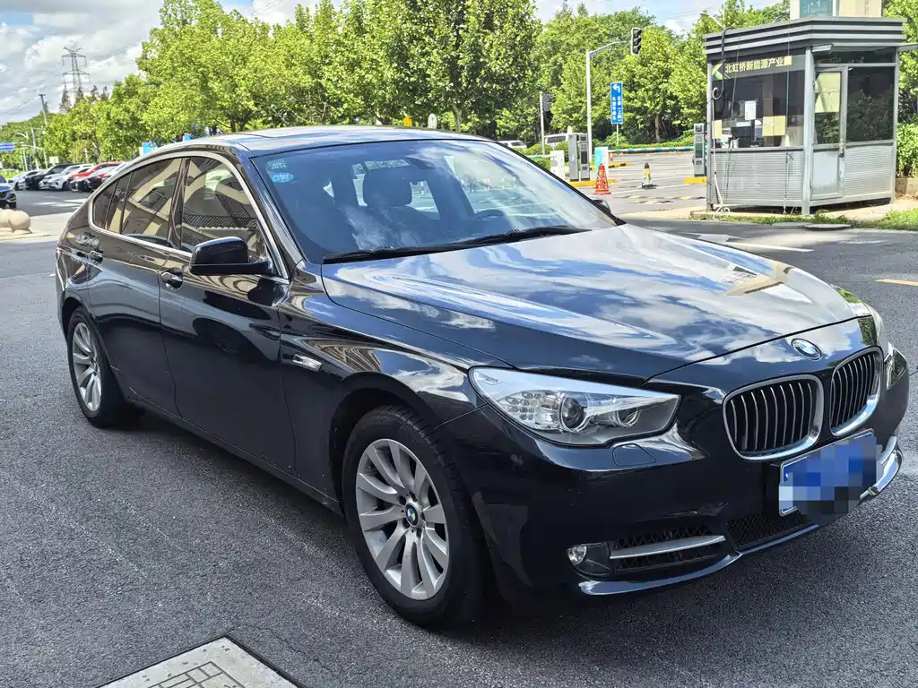 BMW 5 Series GT — миниатюра 2