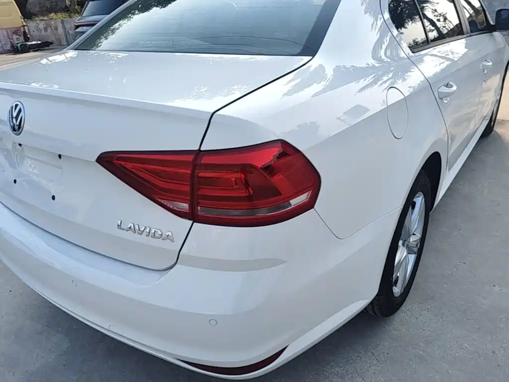 Volkswagen Lavida — миниатюра 8
