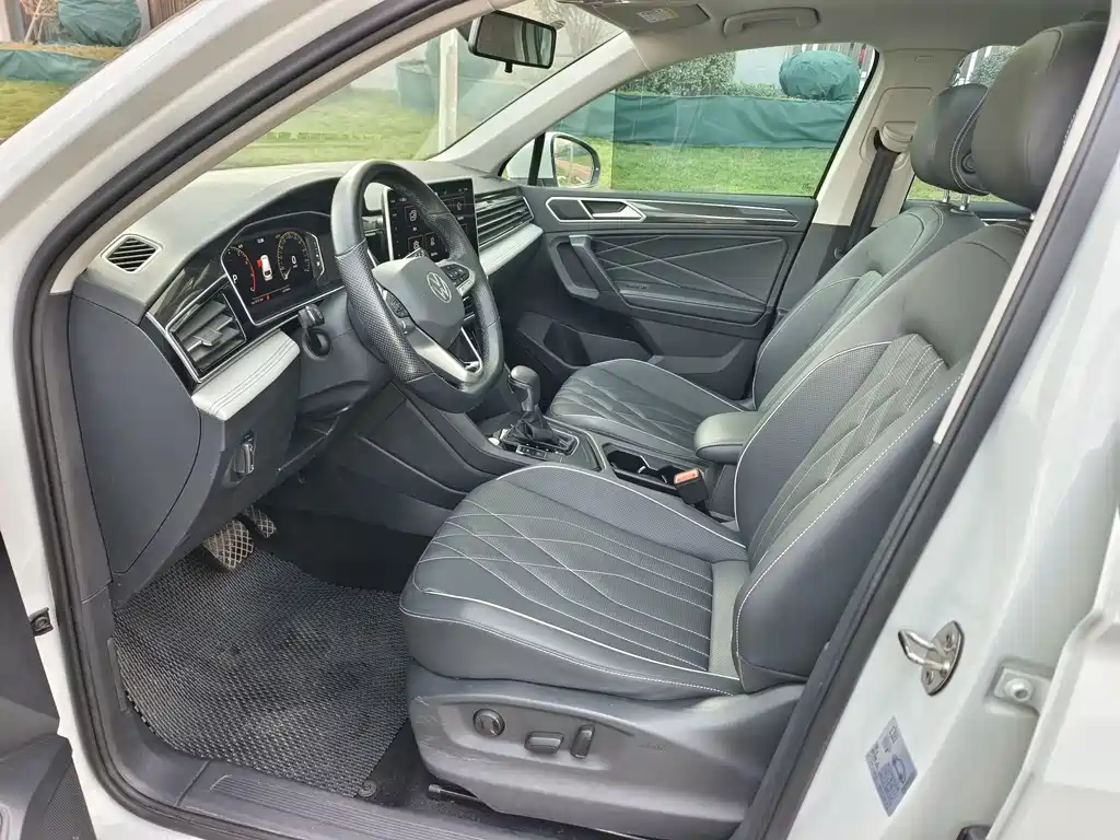 Volkswagen Tiguan L L 2024 300TSI AT Smart