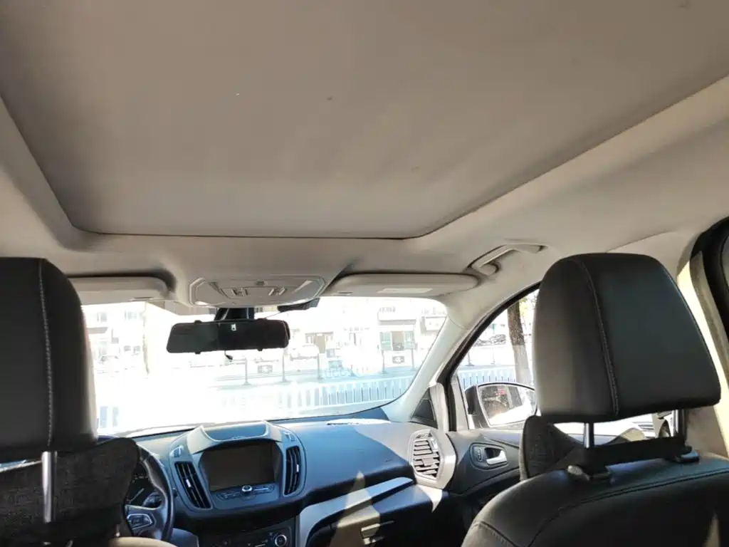 Ford Kuga — миниатюра 18