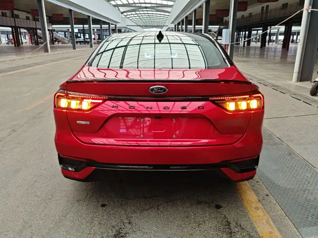 Ford Mondeo — миниатюра 6