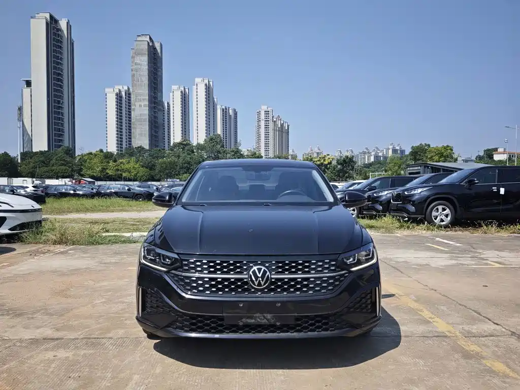 Volkswagen Lavida — миниатюра 2