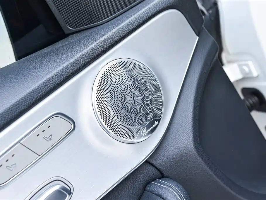 Mercedes-Benz C-Class — миниатюра 15