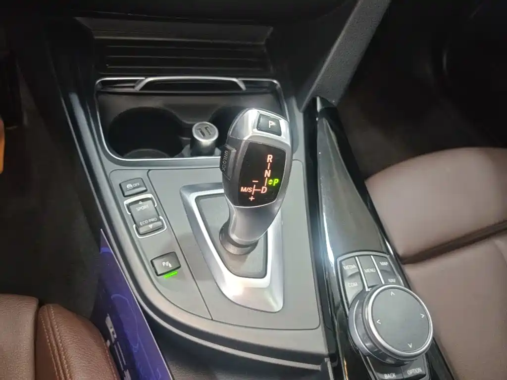BMW 3 Series — миниатюра 14