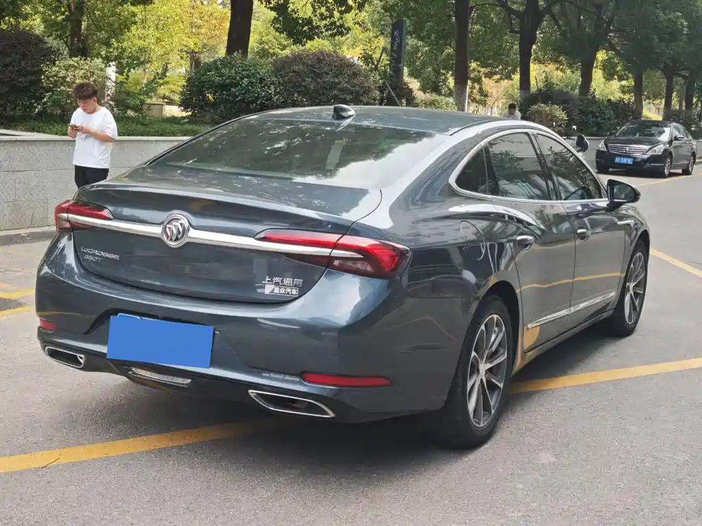 Buick LaCrosse — миниатюра 8