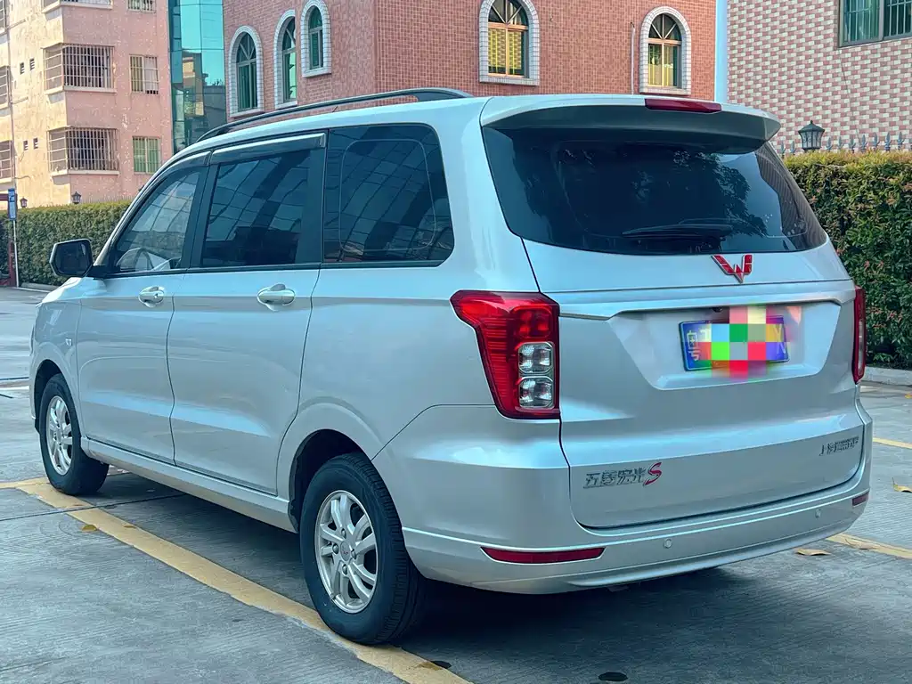 Wuling Hongguang — миниатюра 6