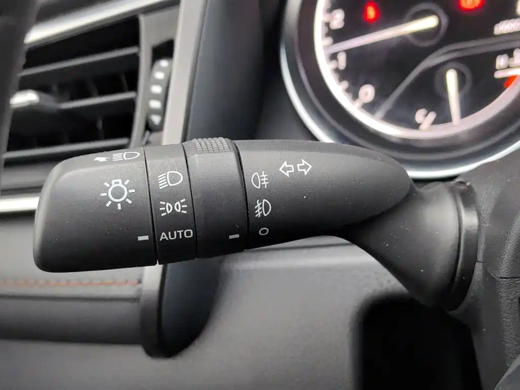 Toyota Camry — миниатюра 21