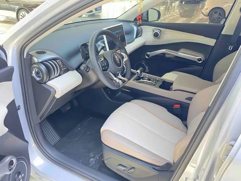 BYD Yuan Plus — миниатюра 12