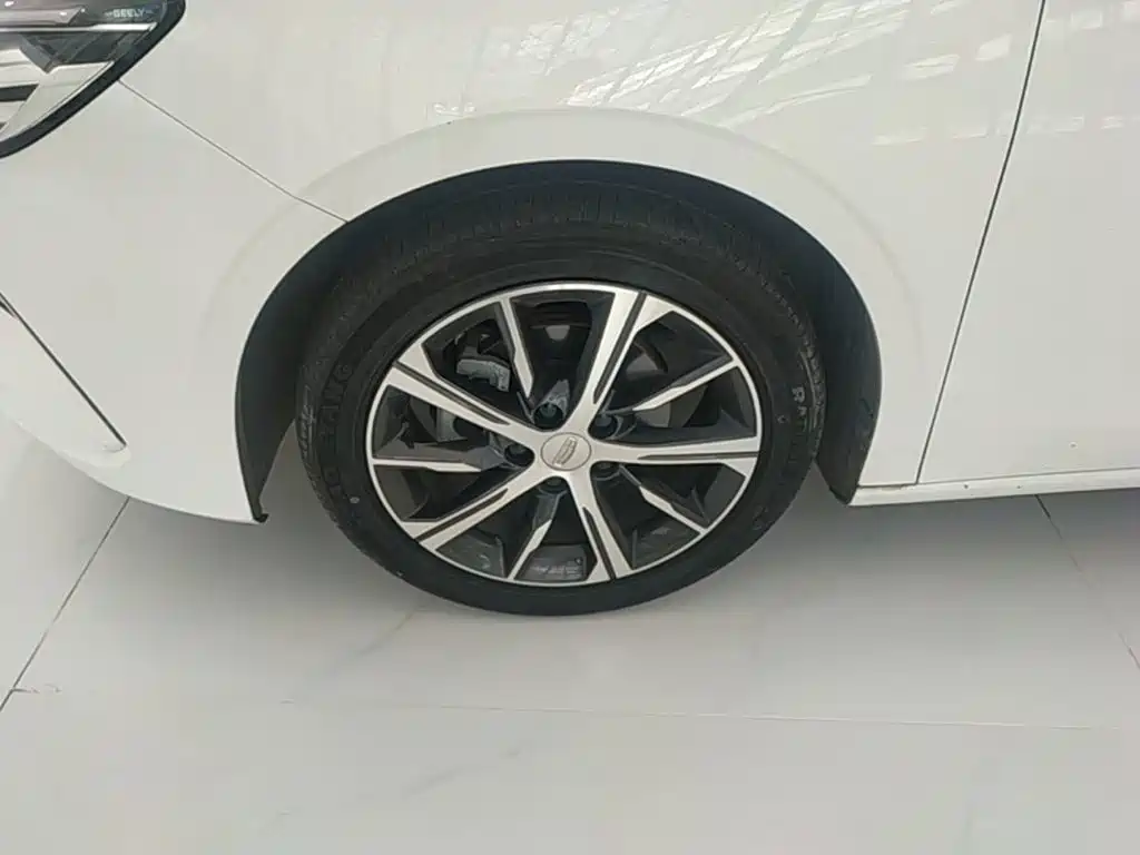 Geely Emgrand — миниатюра 23