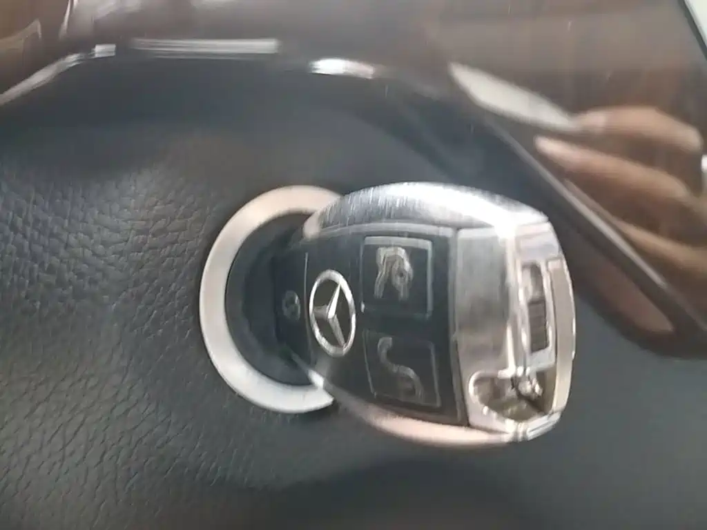 Mercedes-Benz M-Class — миниатюра 9