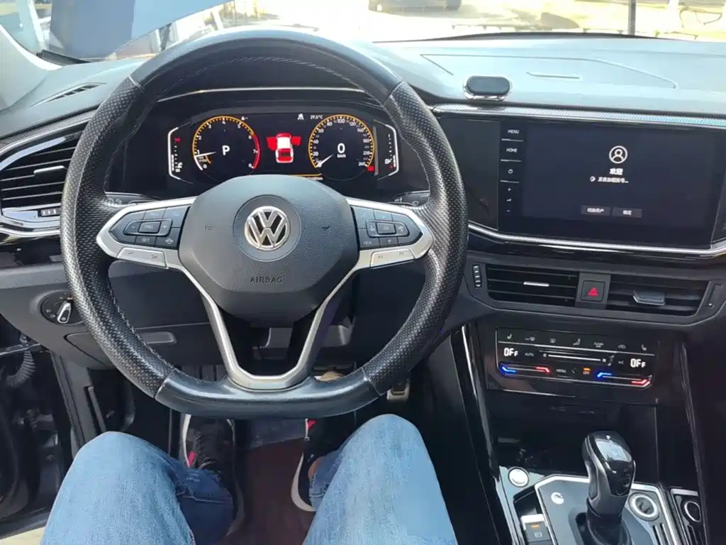 Volkswagen X — миниатюра 10