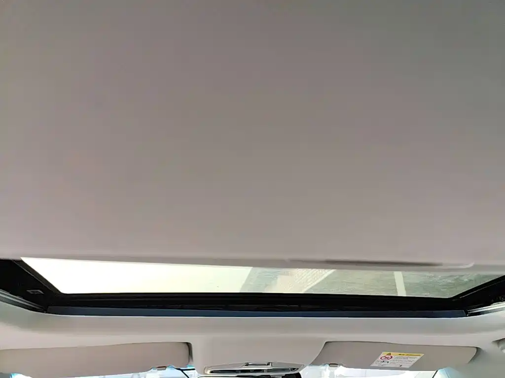 Geely L HiP — миниатюра 23