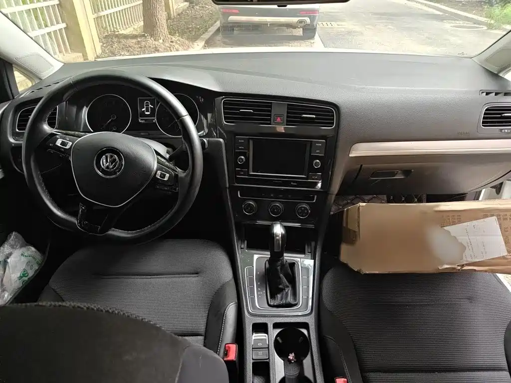 Volkswagen Golf — миниатюра 13