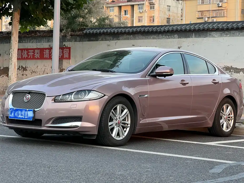 Jaguar XF 2014