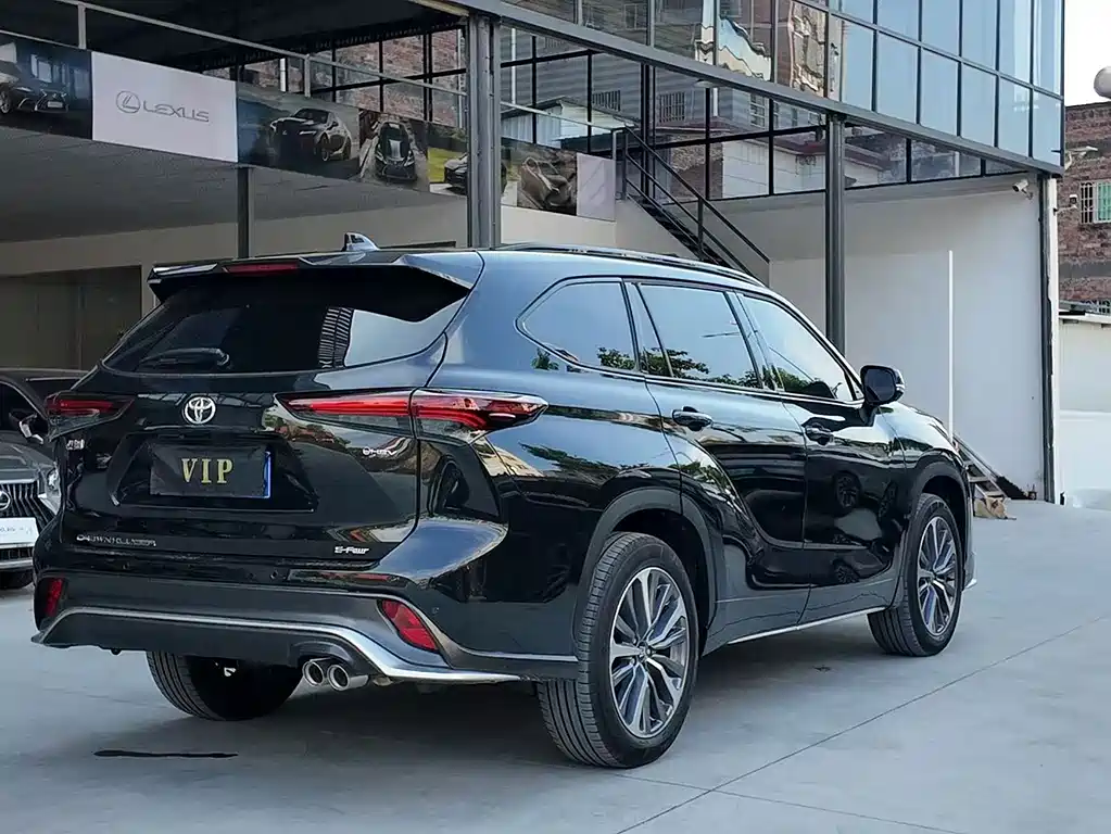 Toyota Crown Kluger — миниатюра 11