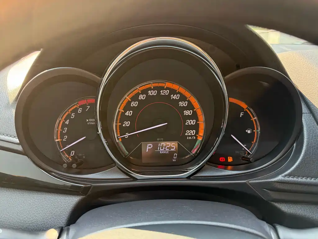 Toyota Yaris L — миниатюра 7