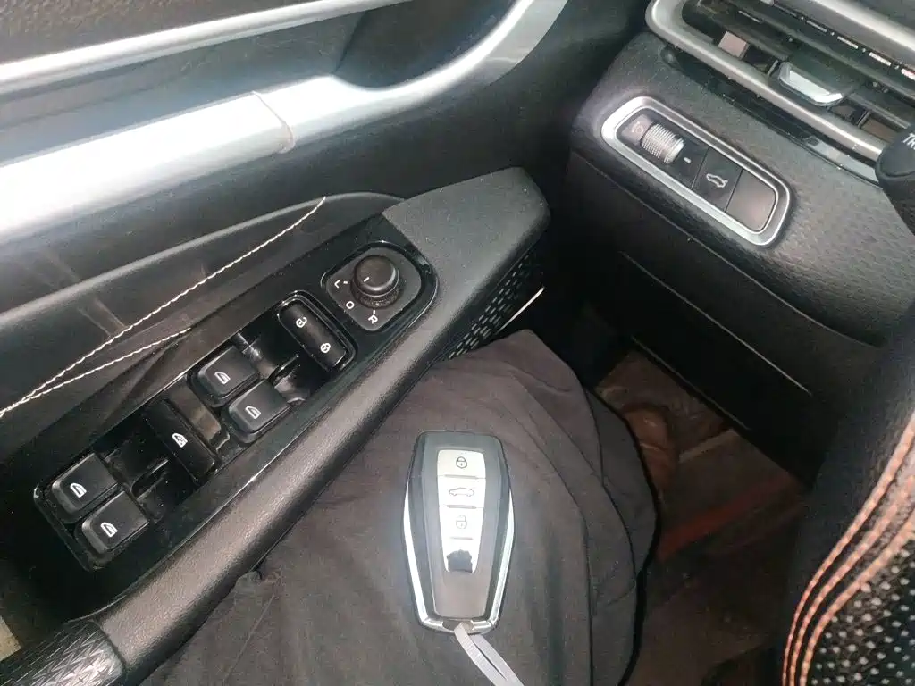 Geely Emgrand — миниатюра 9
