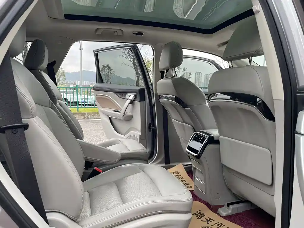 Geely Jia Ji — миниатюра 8