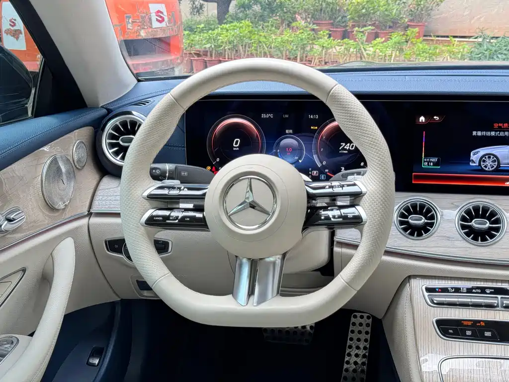 MERCEDES-BENZ E CLASS