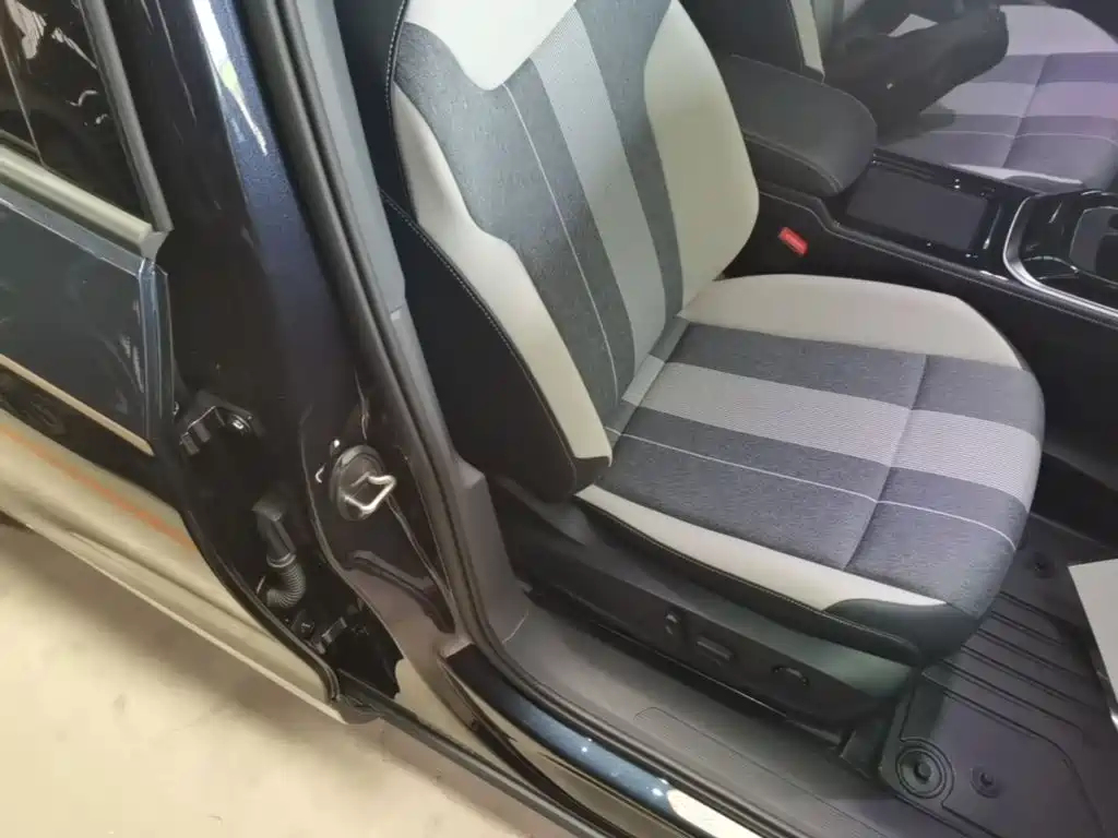 Volkswagen ID.4 Crozz — миниатюра 25