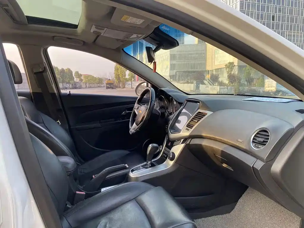 Chevrolet Cruze 2013 1.8L SX AT
