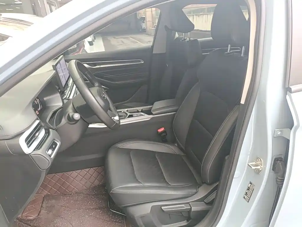 Geely Emgrand — миниатюра 15