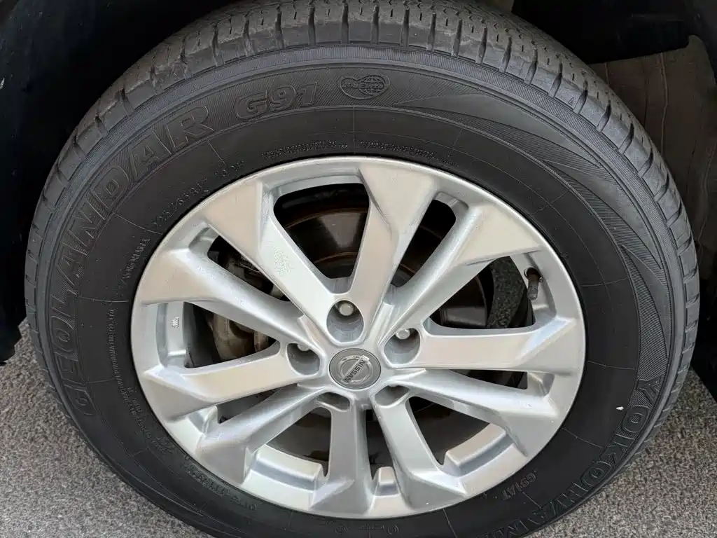 Nissan X-Trail — миниатюра 8
