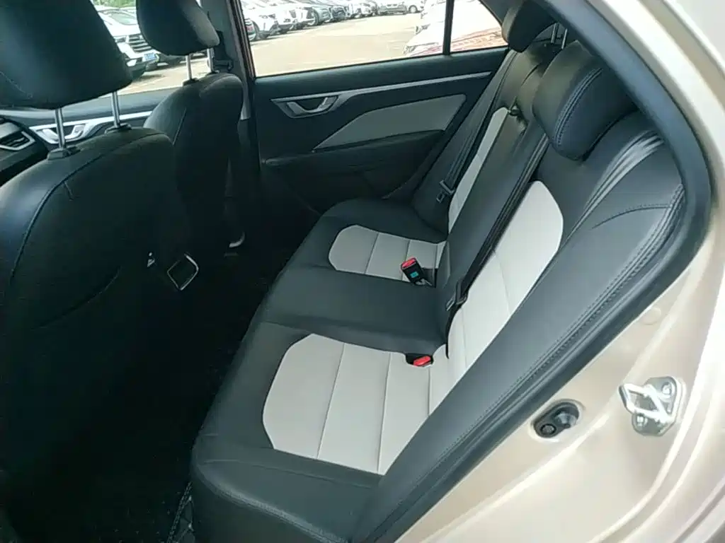 Geely Vision — миниатюра 17