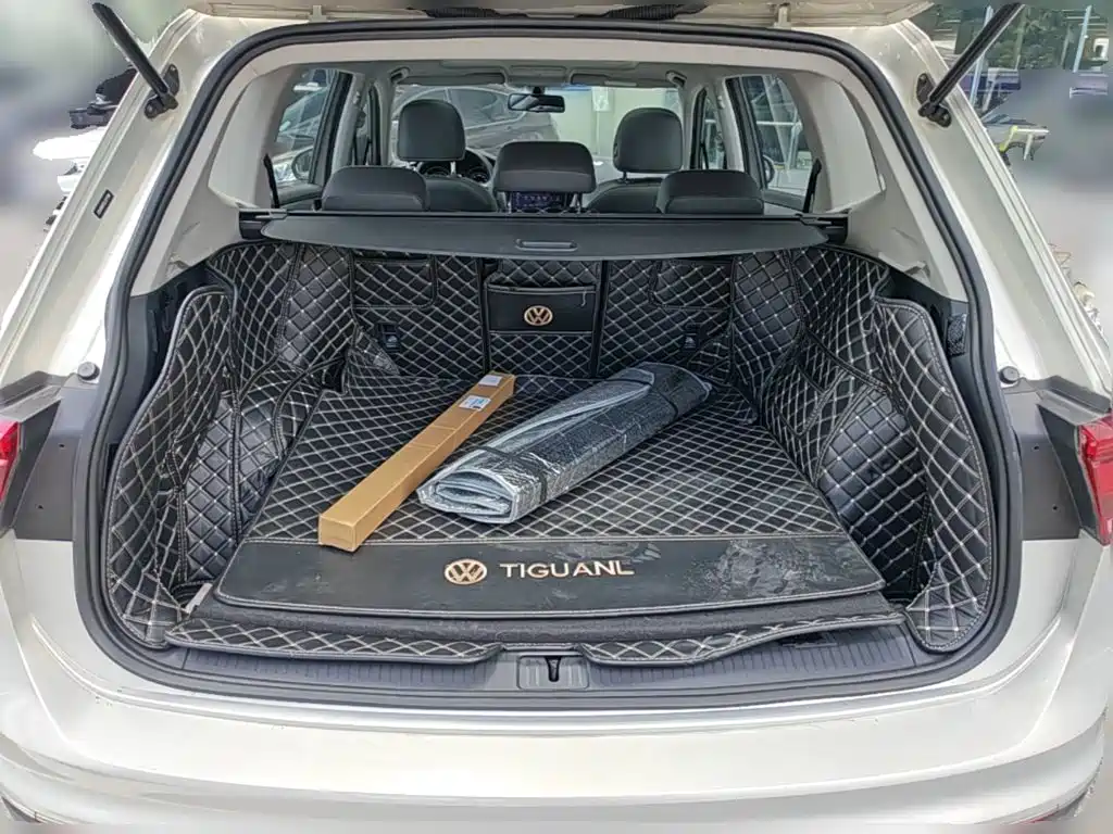 Volkswagen Tiguan L — миниатюра 24