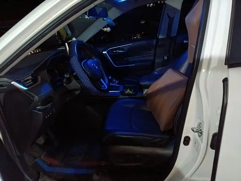 Toyota RAV4 — миниатюра 16