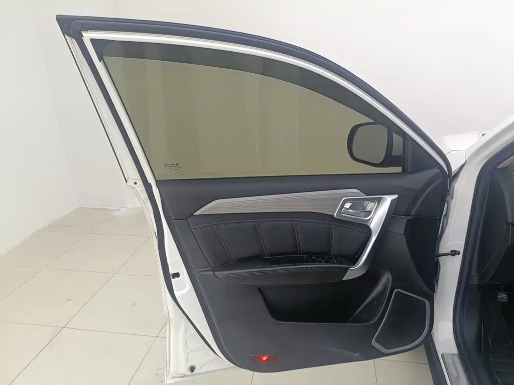 Geely Vision X6 — миниатюра 19