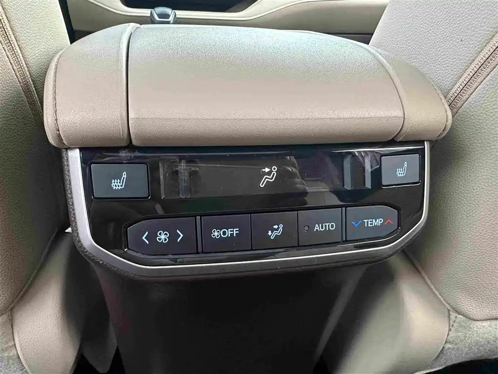 Toyota Highlander — миниатюра 20