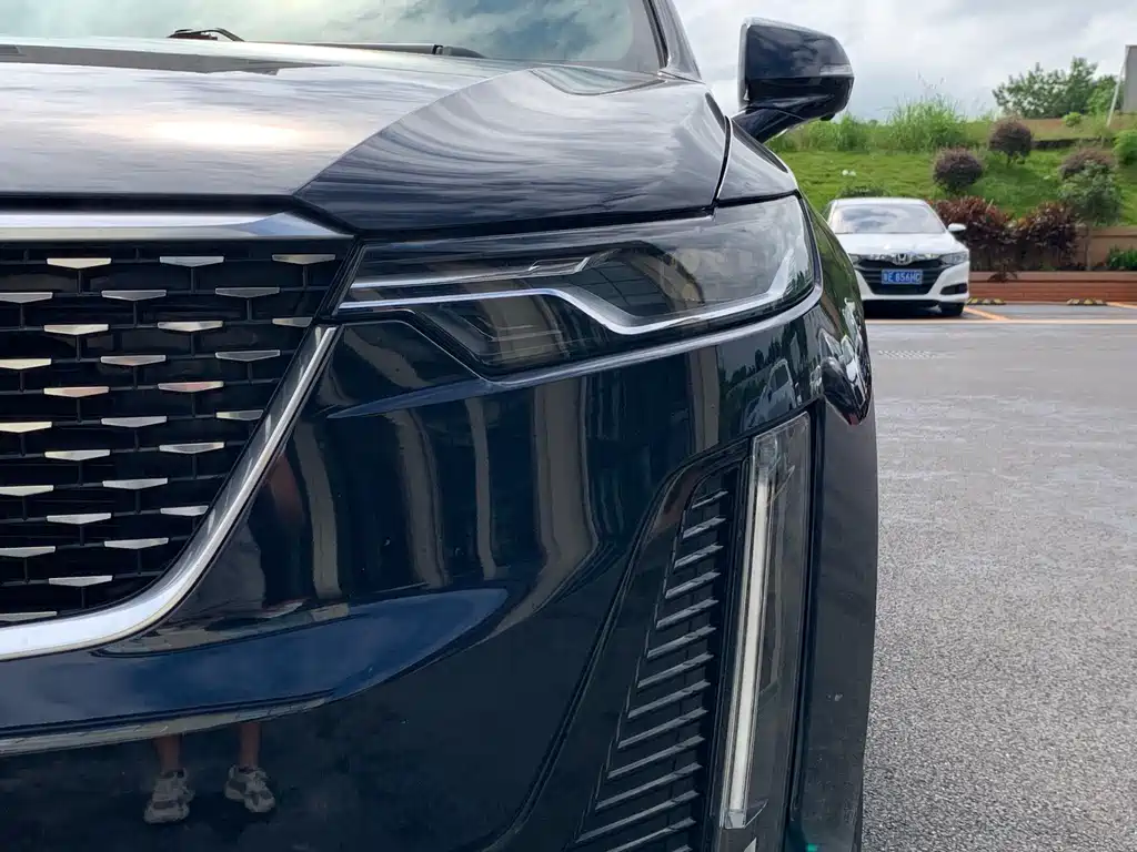 Cadillac XT6 — миниатюра 13