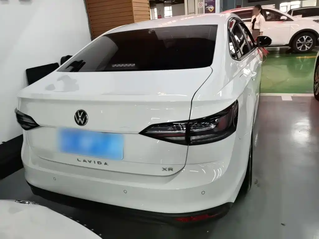 Volkswagen Lavida — миниатюра 6