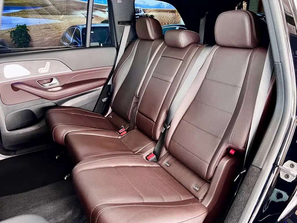 Mercedes-Benz GLS — миниатюра 11