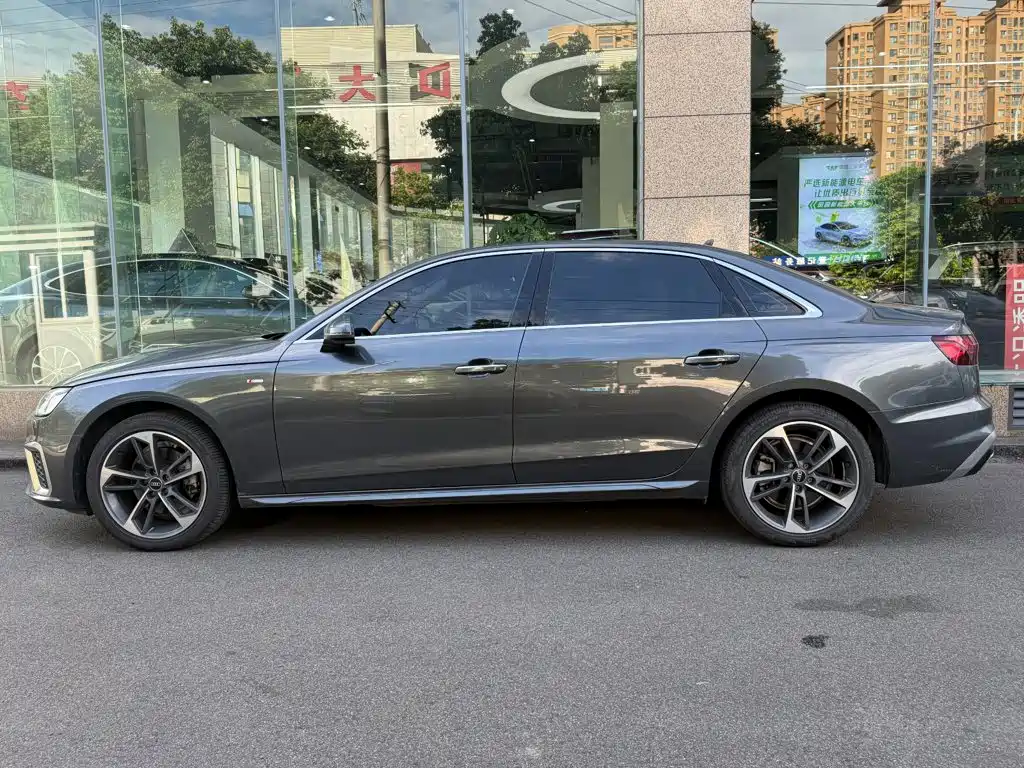 Audi A4L — миниатюра 3