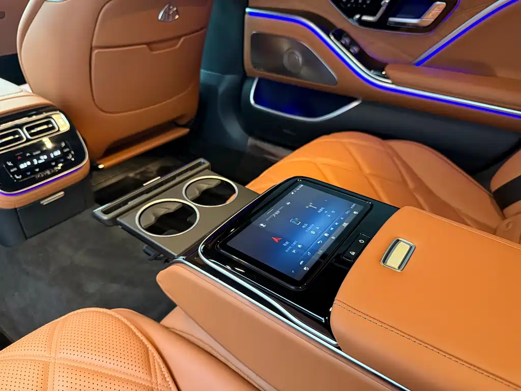 Mercedes-Benz S-Class — миниатюра 10