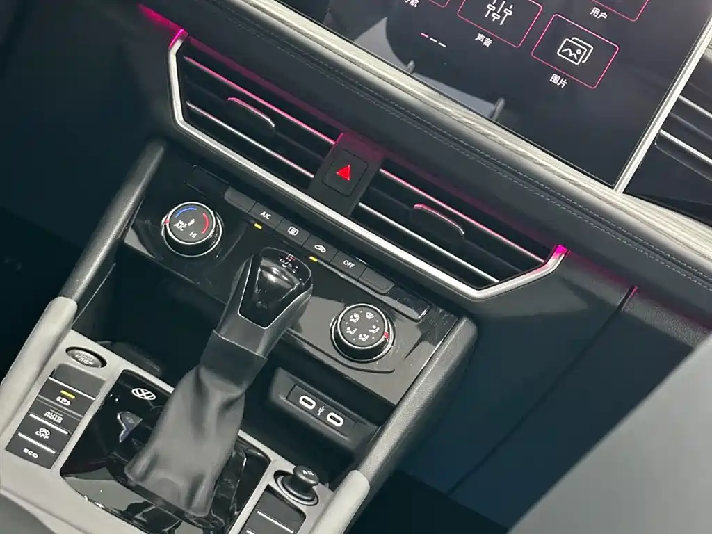 Volkswagen Sagitar — миниатюра 20