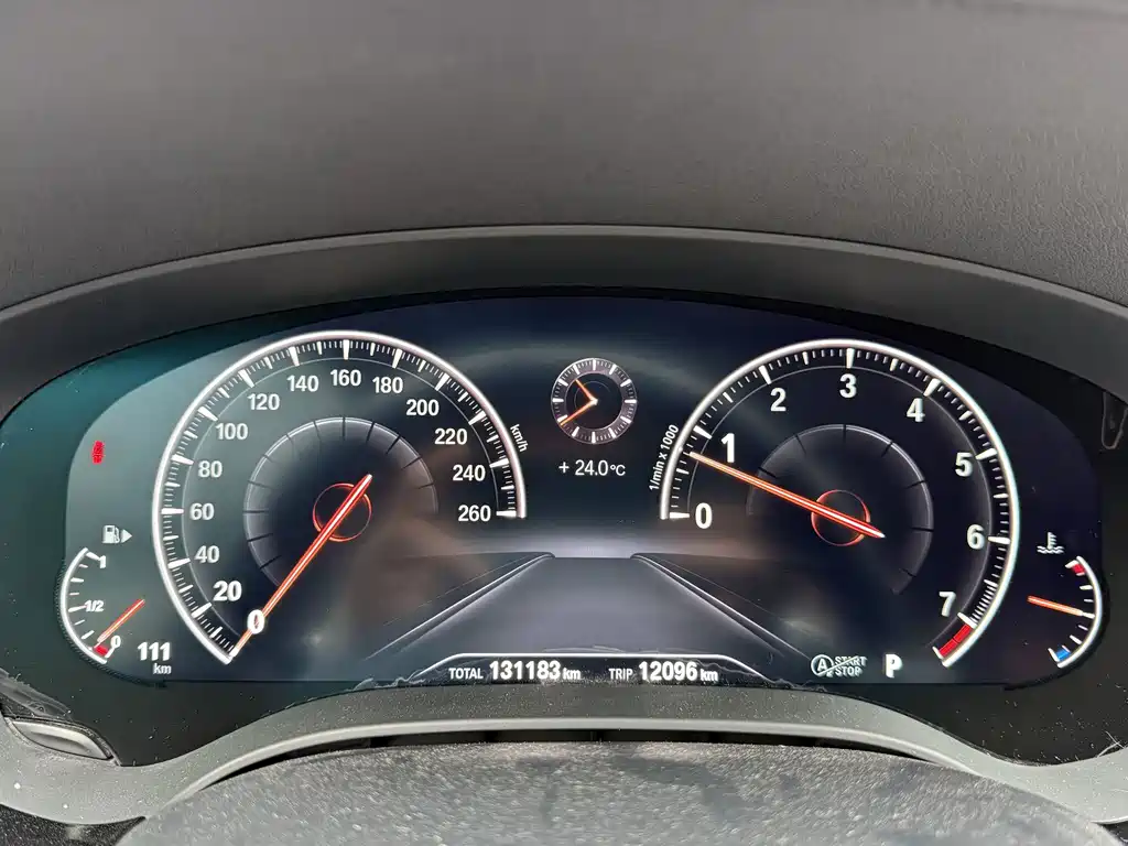 BMW 5 Series — миниатюра 8