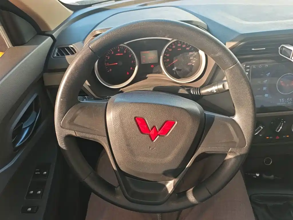 Wuling Hongguang — миниатюра 11